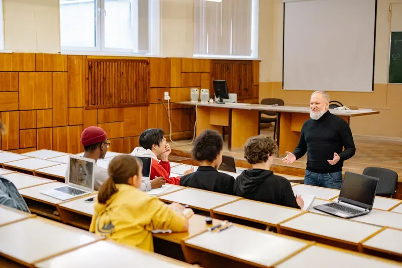 How to Build an AI Agent for Teaching [2026 Guide]